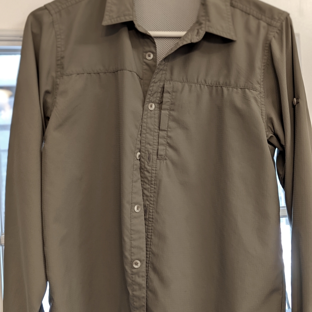 White Sierra mushroom colored fishing shirt